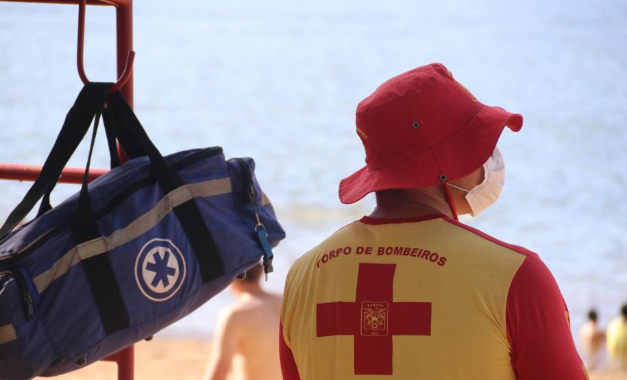 Atuação de bombeiros intensifica prevenção e diminui afogamentos na Costa Oeste