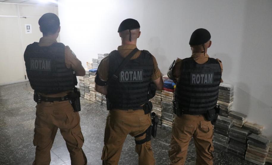 Policiais militares da ROTAM de Paranaguá localizam depósito com pasta base de cocaína estimada em R$ 150 milhões