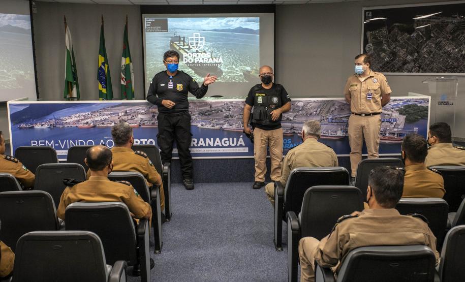 Trabalho de segurança do Porto de Paranaguá pauta aula prática do Curso Superior da PMPR