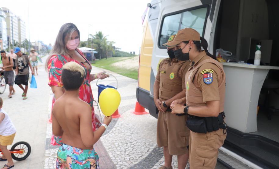 PM distribui quase 50 mil pulseirinhas de identificação