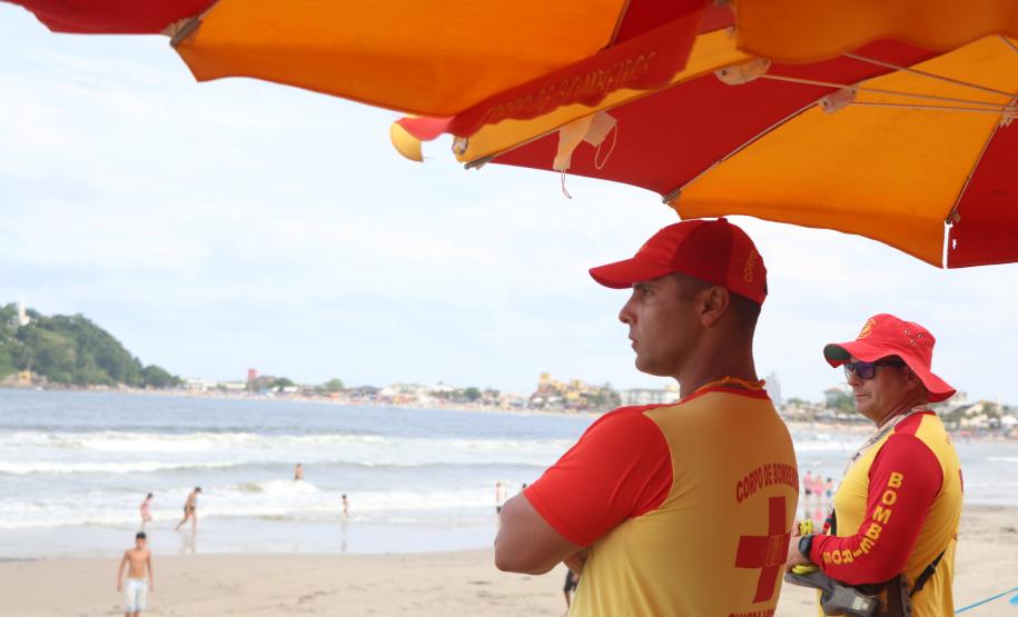 Queda na criminalidade no Litoral destaca atuação da Segurança Pública nos primeiros 50 dias do Verão Paraná – Viva a Vida 2021/2022