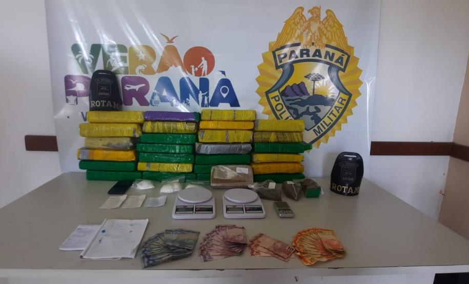 ROTAM da PM apreende mais de 24 quilos de drogas e encaminha homem envolvido com o tráfico em Guaratuba