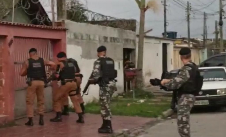 Nove pessoas são encaminhadas e mais de 15 quilos de drogas são apreendidos durante operação no Litoral do estado