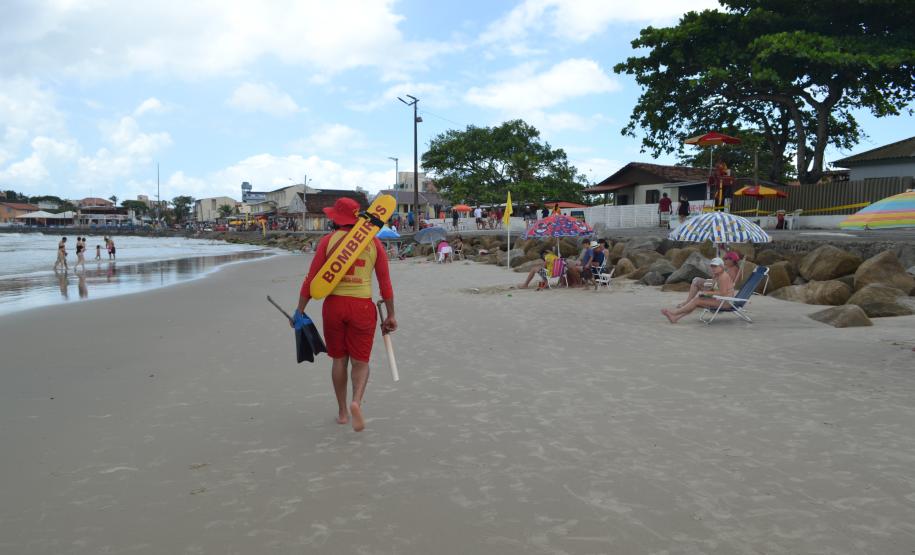 Corpo de Bombeiros faz mais de 145 mil ações preventivas a afogamentos na temporada