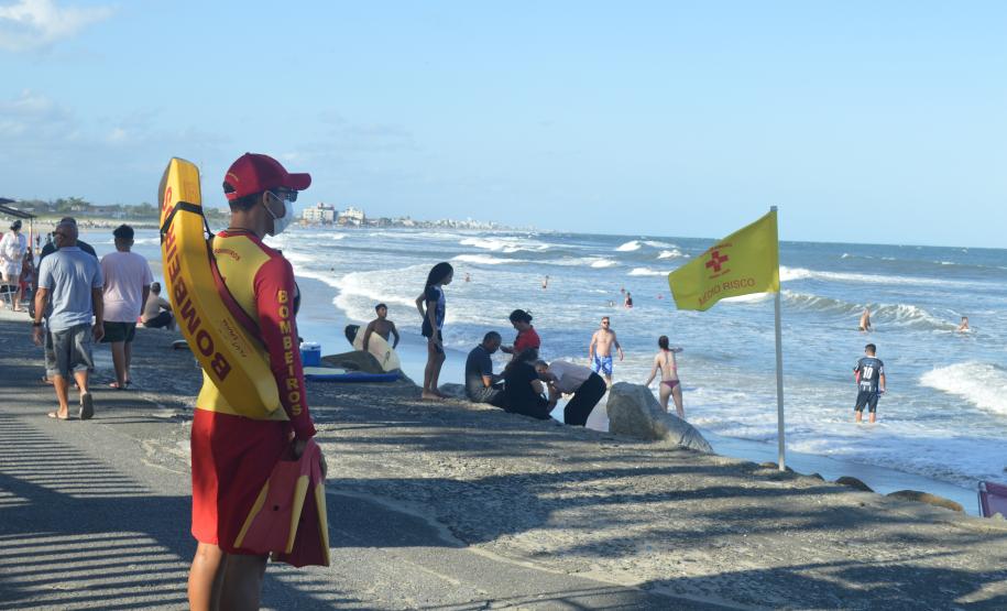 Corpo de Bombeiros faz mais de 145 mil ações preventivas a afogamentos na temporada