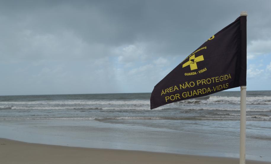 Corpo de Bombeiros faz mais de 145 mil ações preventivas a afogamentos na temporada