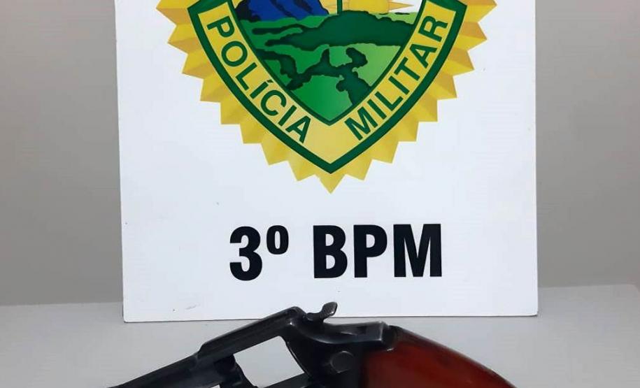 No Sudoeste do estado, PM recupera dois carros e apreende arma de fogo em situações distintas