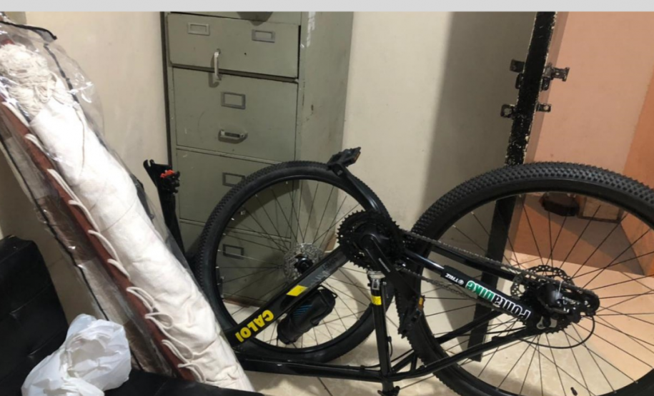 Em ações distintas, policiais militares da radiopatrulha prendem quatro pessoas