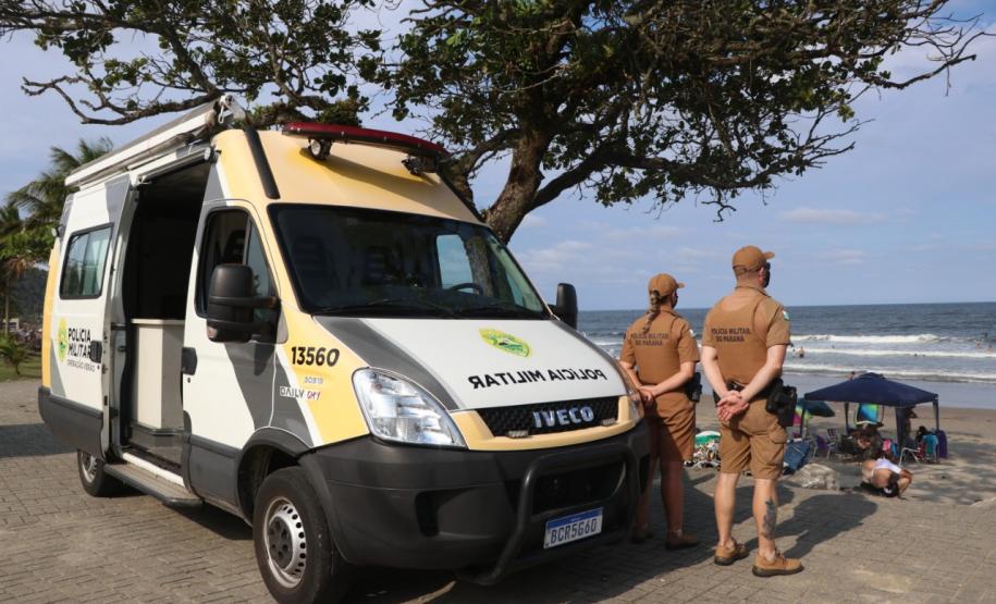 PM orienta sobre cuidados com a casa de praia e atitudes de prevenção na areia durante o Carnaval
