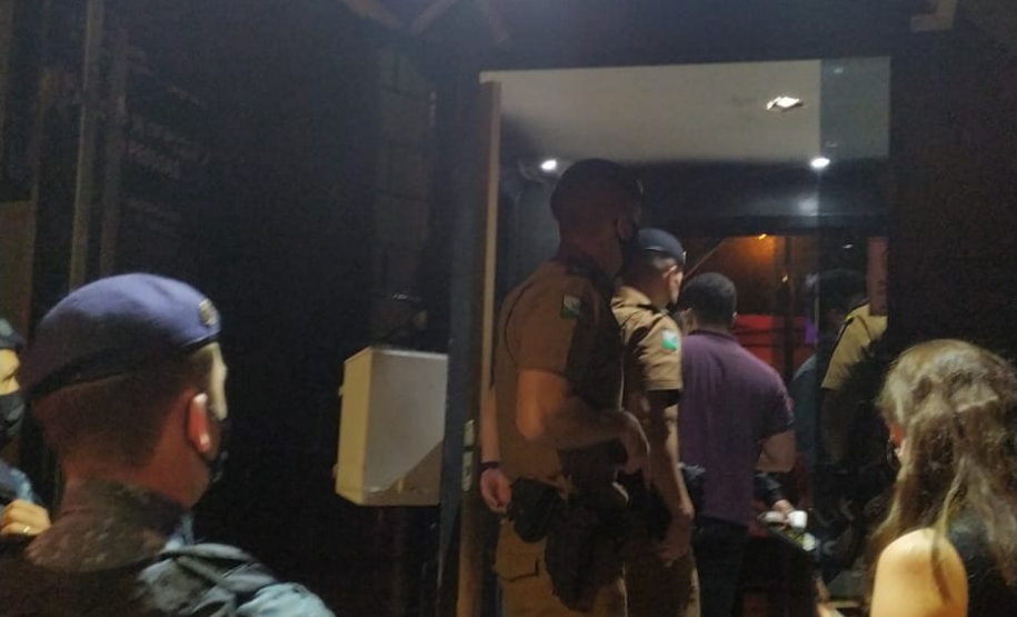 AIFU fiscaliza 26 estabelecimentos comerciais e aplica R$ 10 mil em multas em Curitiba