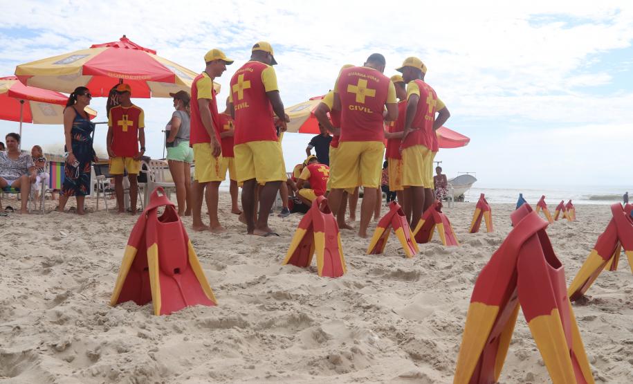 Corpo de Bombeiros forma 55 guarda-vidas civis voluntários no Litoral