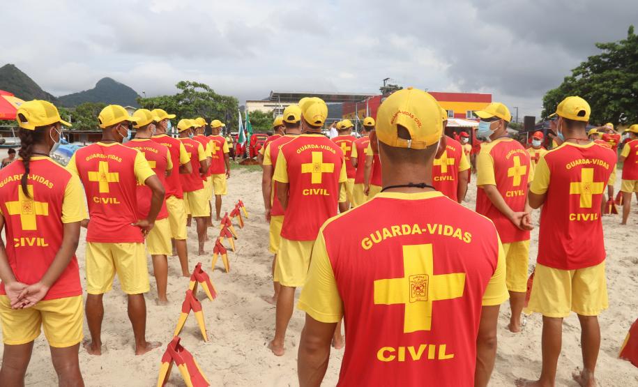Corpo de Bombeiros forma 55 guarda-vidas civis voluntários no Litoral