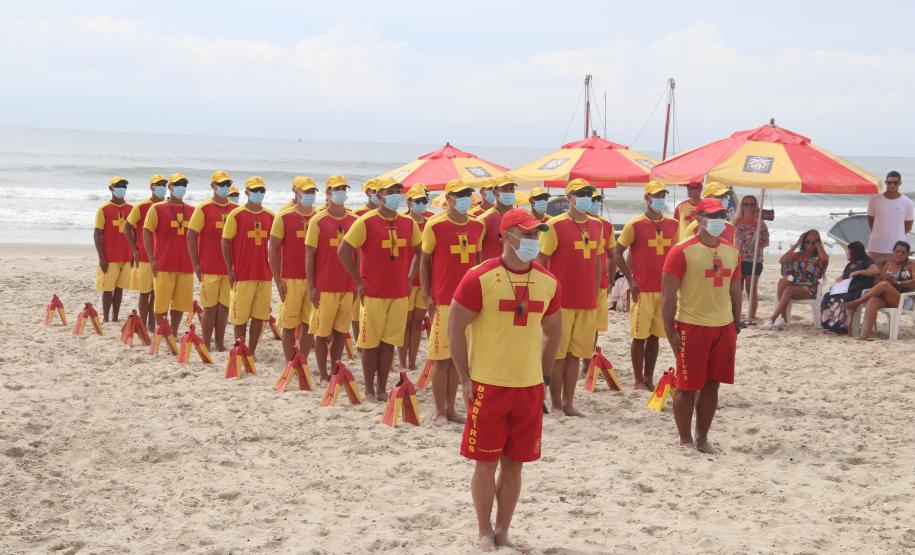 Corpo de Bombeiros forma 55 guarda-vidas civis voluntários no Litoral