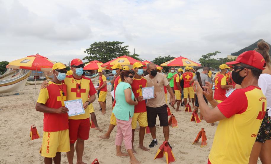 Corpo de Bombeiros forma 55 guarda-vidas civis voluntários no Litoral