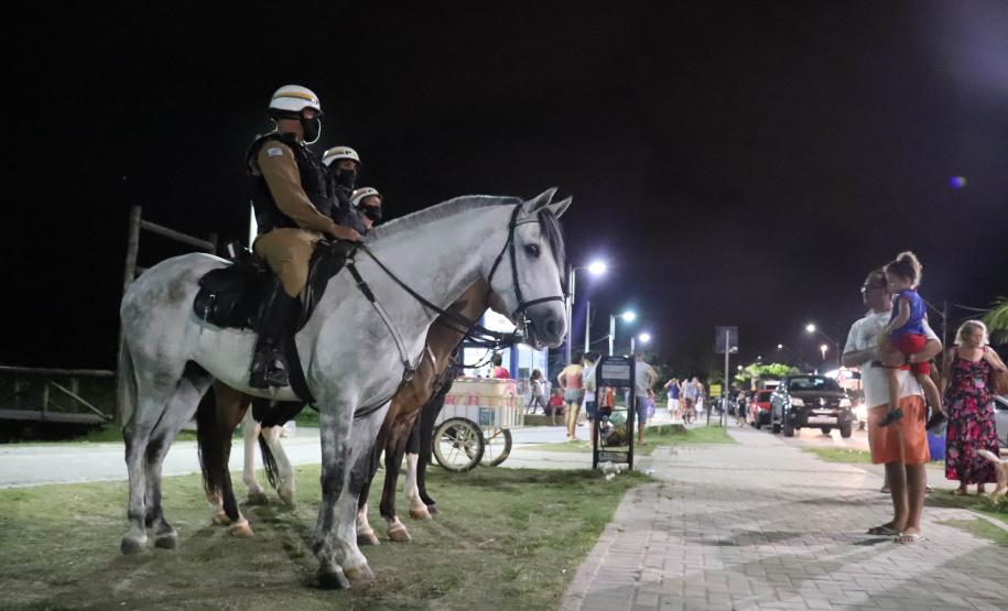 PM faz segurança de mais de meio milhão de pessoas nas praias durante o Carnaval