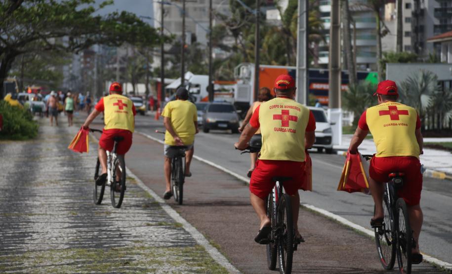 Corpo de Bombeiros faz mais de 145 mil ações preventivas a afogamentos na temporada