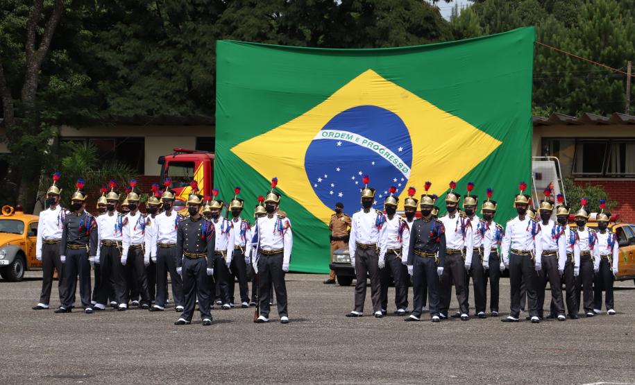 APMG comemora aniversário com entrega de medalhas e instituição de Cunhete do Tempo