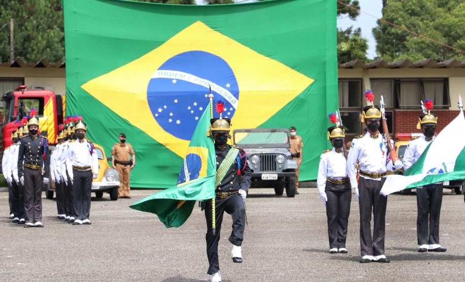 APMG comemora aniversário com entrega de medalhas e instituição de Cunhete do Tempo