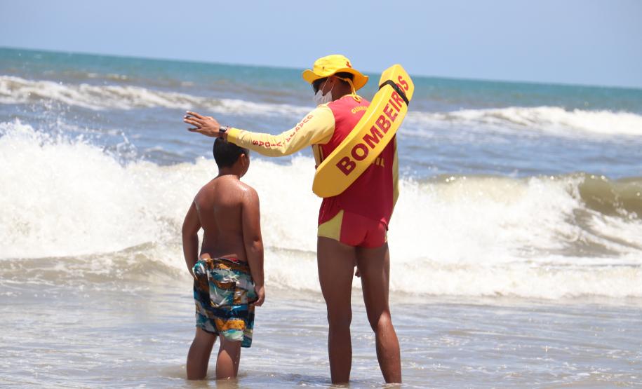 Corpo de Bombeiros faz mais de 145 mil ações preventivas a afogamentos na temporada