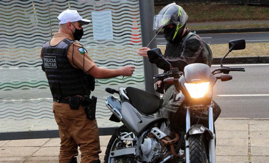 Dados do BPTran mostram que mais da metade dos acidentes de trânsito em Curitiba envolvem motos