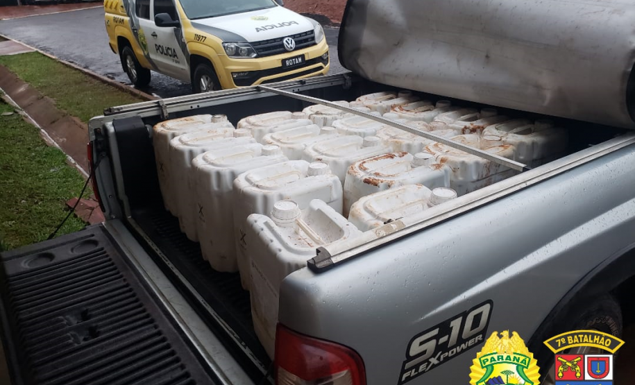 Policiais militares prendem motorista que transportava 360 litros de agrotóxicos proibidos em Cruzeiro do Oeste, Noroeste do estado