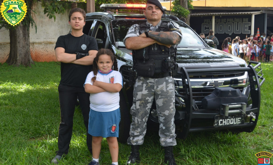 Batalhão da PM de Maringá recebe visita da Casa da Criança