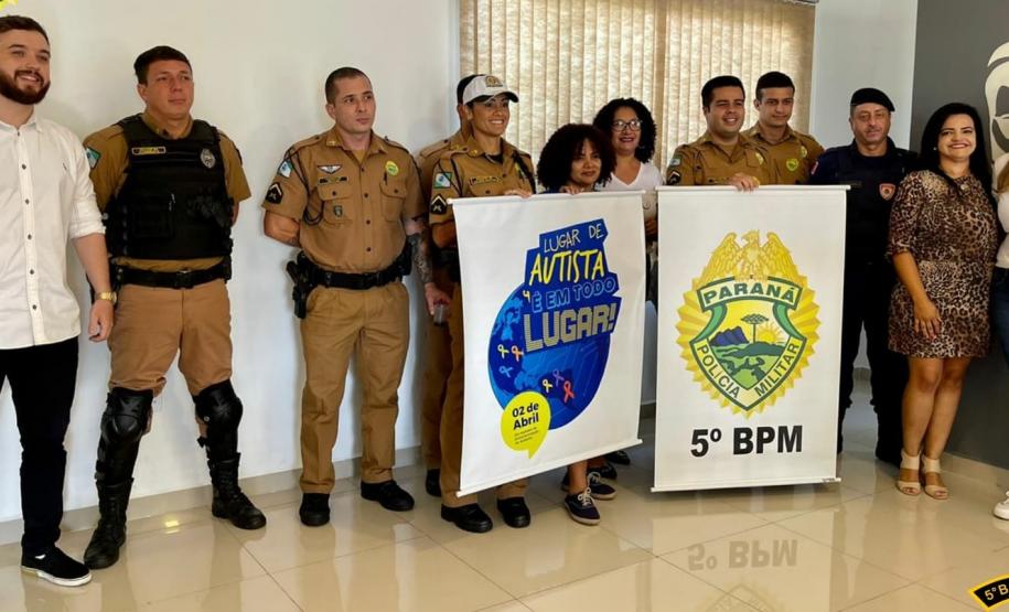 Batalhão da PM abre espaço para a Semana Mundial de Conscientização ao Autismo em estande na ExpoLondrina