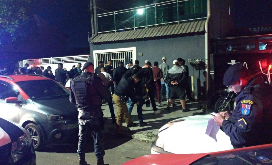 AIFU prende uma pessoa por embriaguez ao volante e apreende 169 essências de narguilé durante fiscalizações em Curitiba