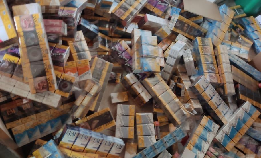 PM prende três homens e recupera carga de cigarros roubada em Curitiba