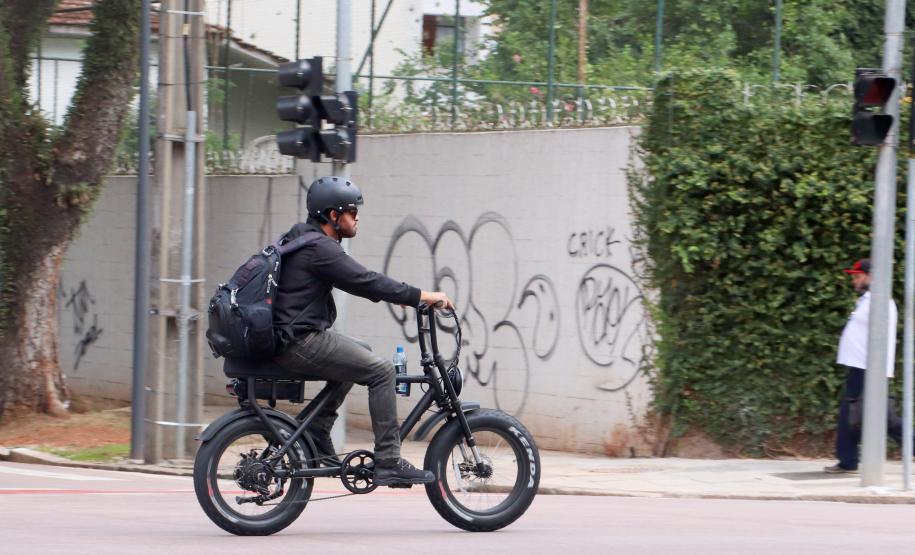 Ciclomotores e bicicletas elétricas precisam seguir recomendações de segurança
