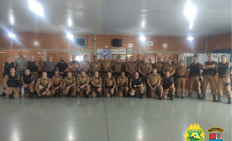 Policiais do 10º BPM recebem instrução sobre atendimento pré-hospitalar em combate, em Apucarana