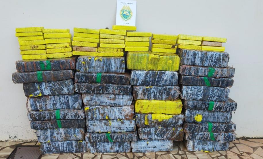 4ºCRPM/16ºBPM - EQUIPE RPA DE MANOEL RIBAS REALIZA MEGA APREENSÃO EM UM TOTAL DE 548,80KG DE MACONHA