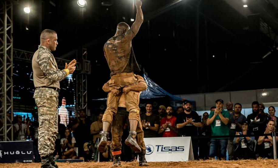 Policial militar vence competição de jiu jitsu para atletas das forças de segurança