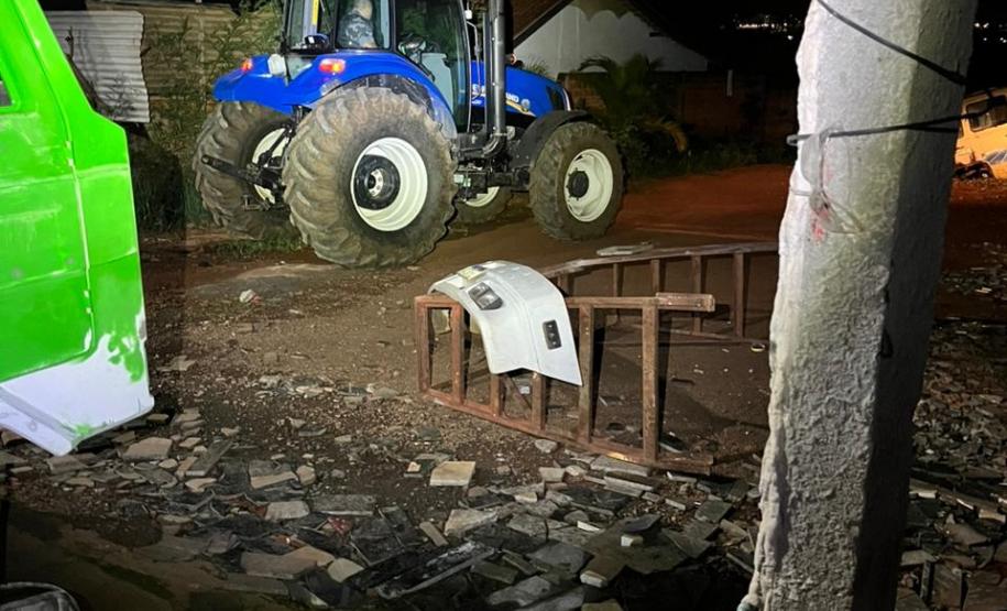 PMPR descobre galpão utilizado como desmanche e recupera veículos em Londrina.
