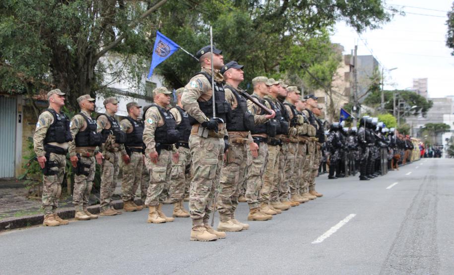 Tropas da Polícia Militar participam do desfile cívico-militar alusivo ao Dia da Independência.