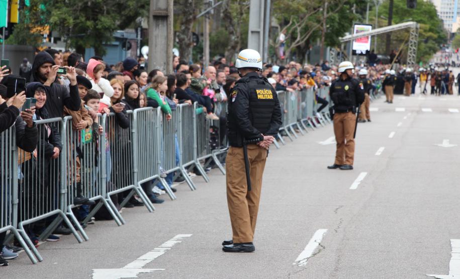 Tropas da Polícia Militar participam do desfile cívico-militar alusivo ao Dia da Independência.