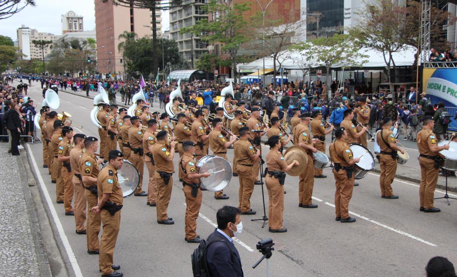 Tropas da Polícia Militar participam do desfile cívico-militar alusivo ao Dia da Independência.