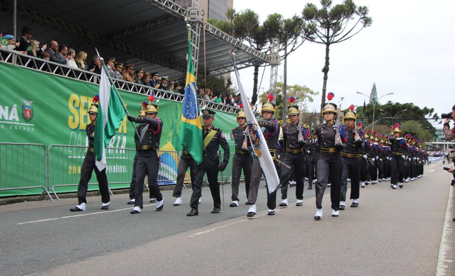 Tropas da Polícia Militar participam do desfile cívico-militar alusivo ao Dia da Independência.
