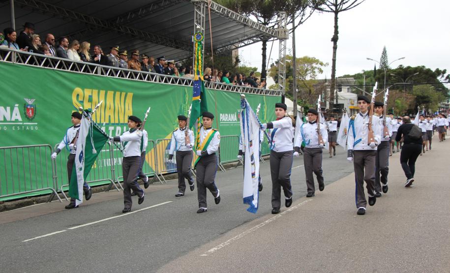 Tropas da Polícia Militar participam do desfile cívico-militar alusivo ao Dia da Independência.