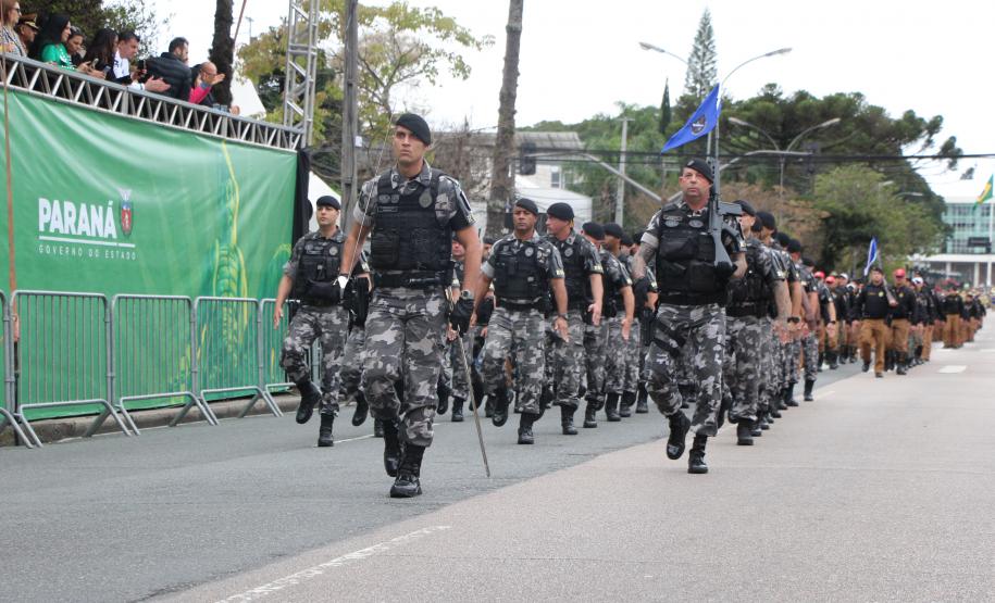 Tropas da Polícia Militar participam do desfile cívico-militar alusivo ao Dia da Independência.