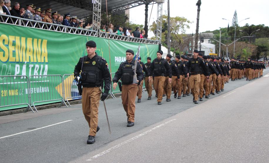 Tropas da Polícia Militar participam do desfile cívico-militar alusivo ao Dia da Independência.