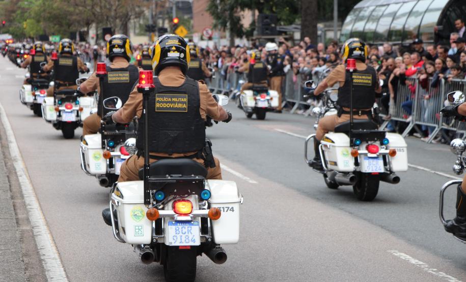 Tropas da Polícia Militar participam do desfile cívico-militar alusivo ao Dia da Independência.