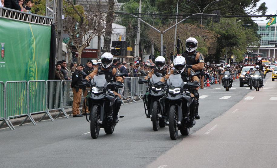Tropas da Polícia Militar participam do desfile cívico-militar alusivo ao Dia da Independência.