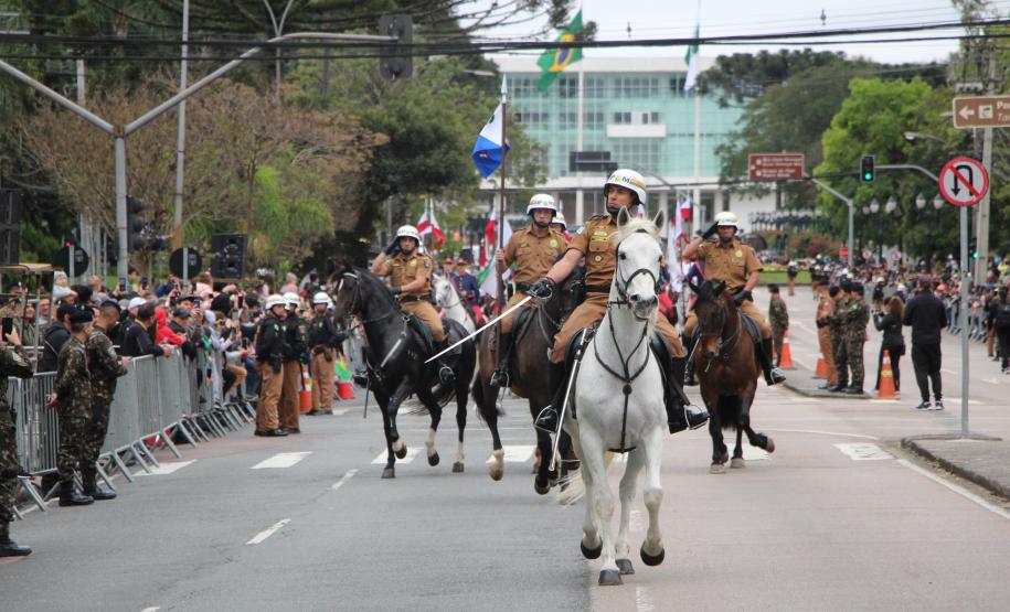 Tropas da Polícia Militar participam do desfile cívico-militar alusivo ao Dia da Independência.