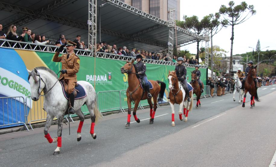 Tropas da Polícia Militar participam do desfile cívico-militar alusivo ao Dia da Independência.