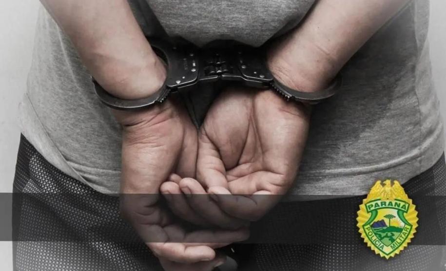 Homem de 48 anos com mandado de prisão por homicídio é preso pela PM em Francisco Beltrão.