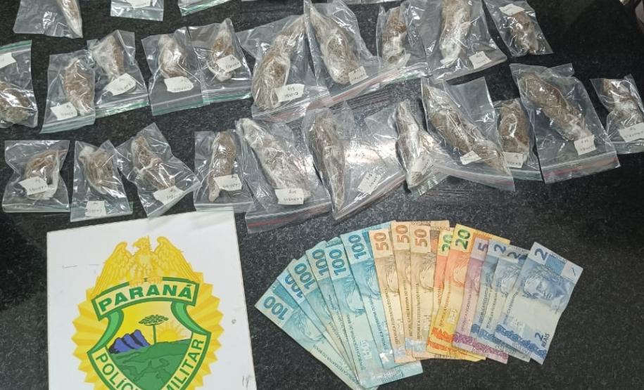 Apreensão de cigarros e drogas na região Oeste.