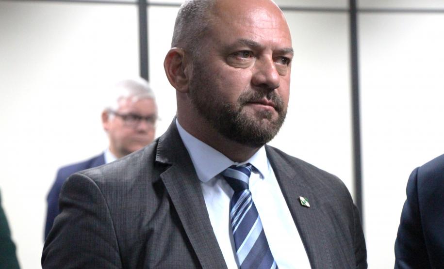 Os visitantes têm a chance de ver de perto documentos históricos