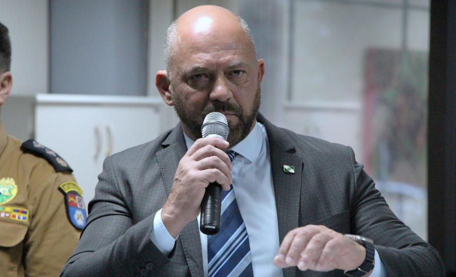 Os visitantes têm a chance de ver de perto documentos históricos