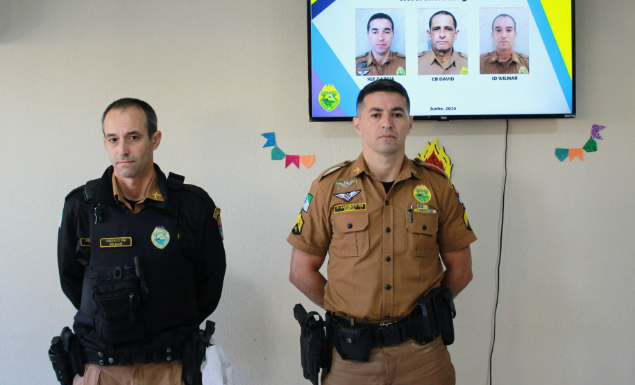 POLICIAIS RECEBEM ELOGIO POR SALVAR RECÉM-NASCIDO